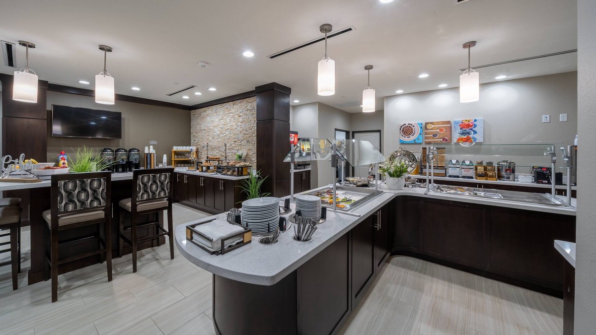 Baytown Hotel | Staybridge Suites Houston East - Baytown by IHG