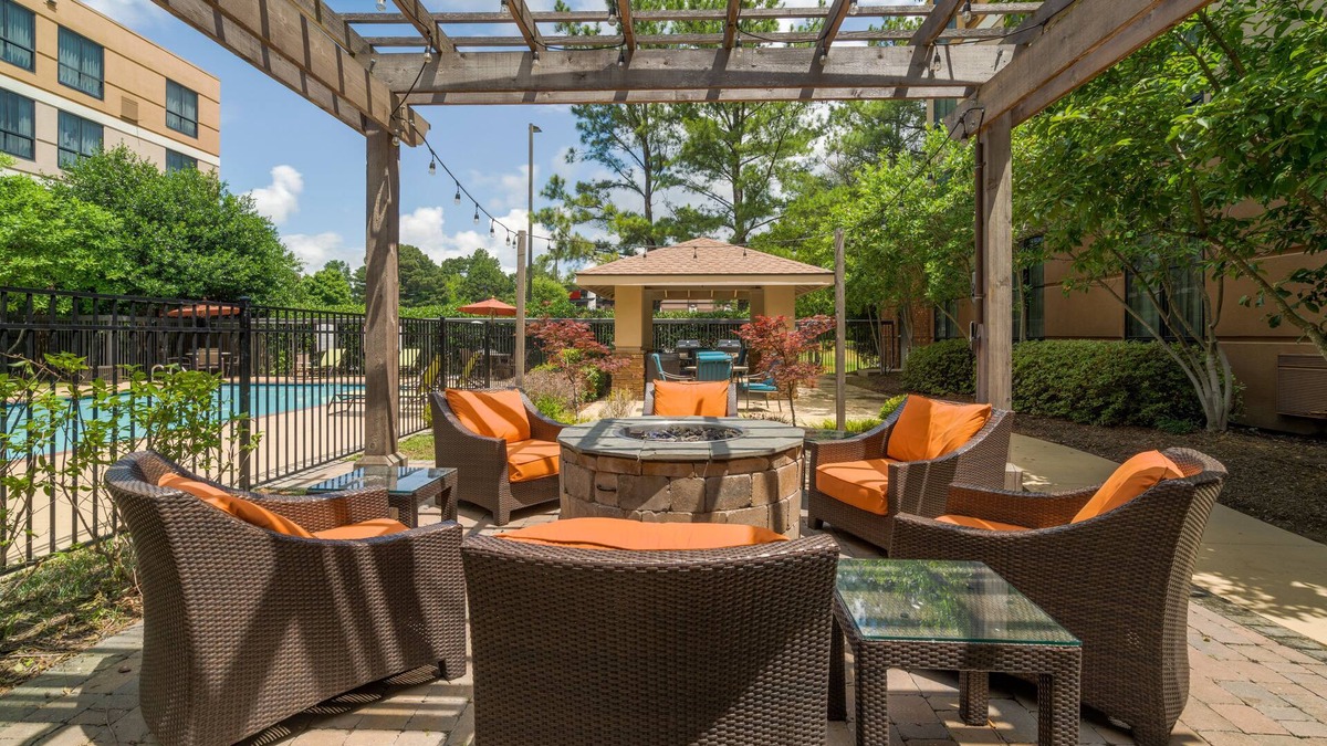White Station Hotel | Staybridge Suites Memphis - Poplar Ave East by IHG