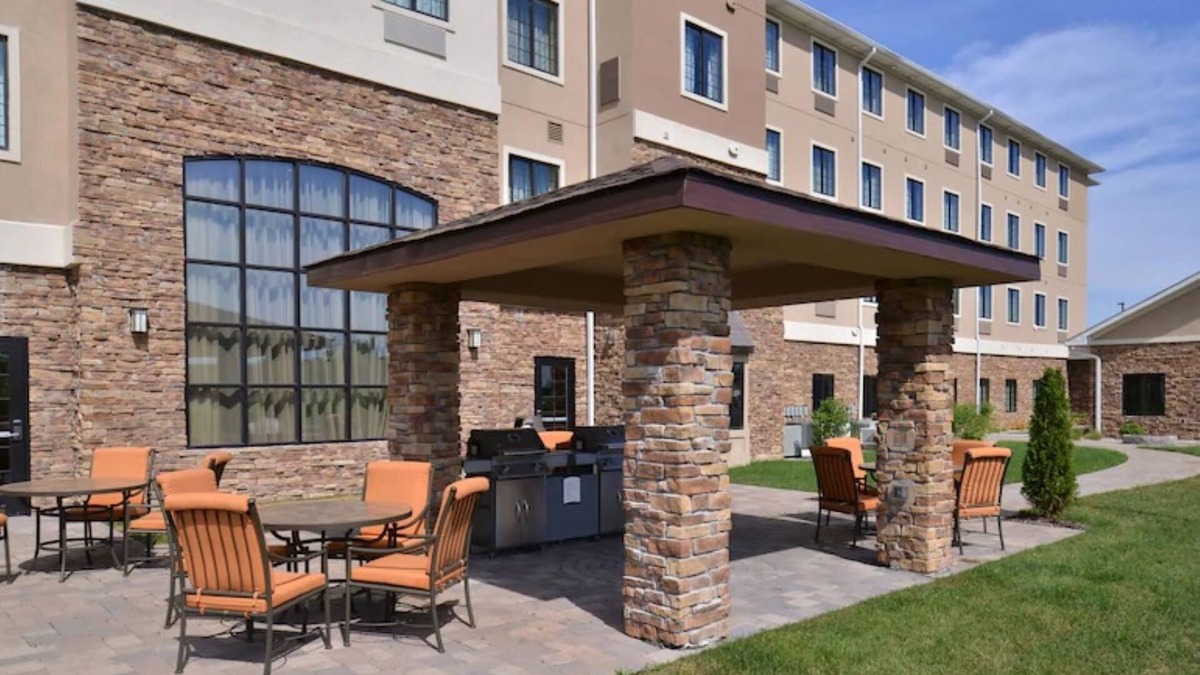 Merrillville Hotel | Staybridge Suites Merrillville by IHG