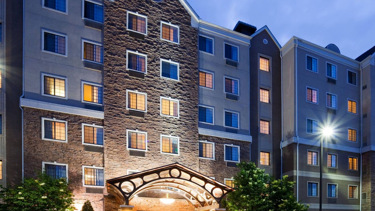 West Bloomington Hotel | Staybridge Suites Minneapolis-Bloomington by IHG