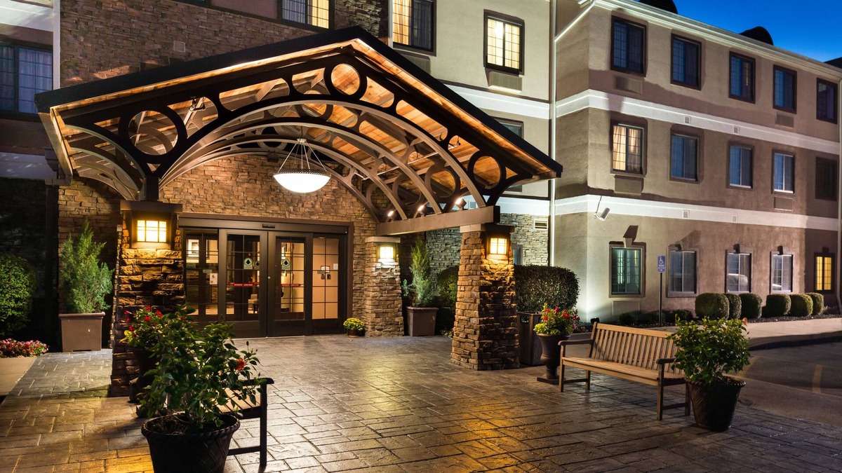 O'Fallon Hotel | Staybridge Suites O'Fallon Chesterfield by IHG