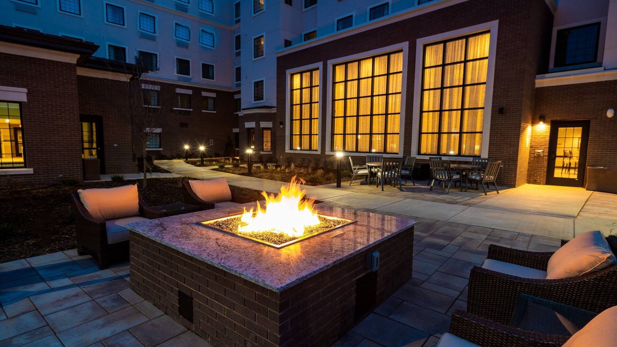 Lake Arbor Hotel | Staybridge Suites Washington DC East - Largo by IHG