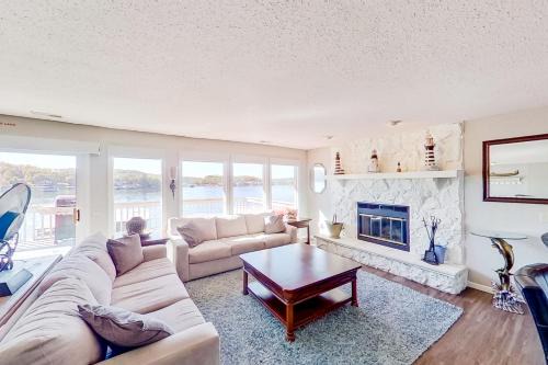 Lake Ozark House | Staycation at the Lake