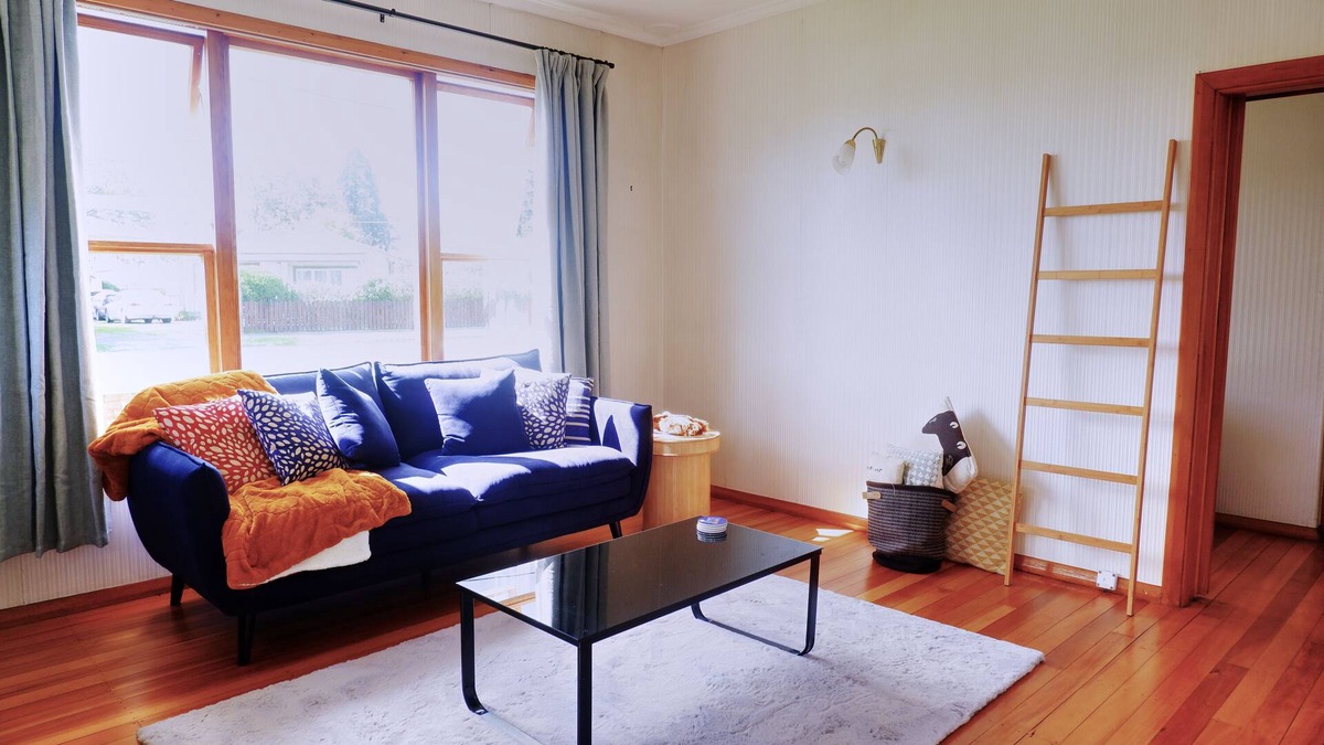 Solway House | Staycation Home in Central Masterton!