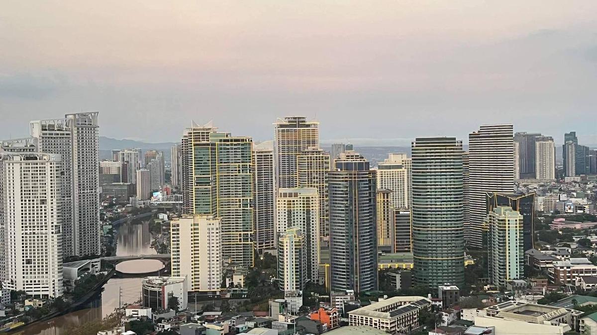 Bel-Air Condo | Staycation on overlooking studio