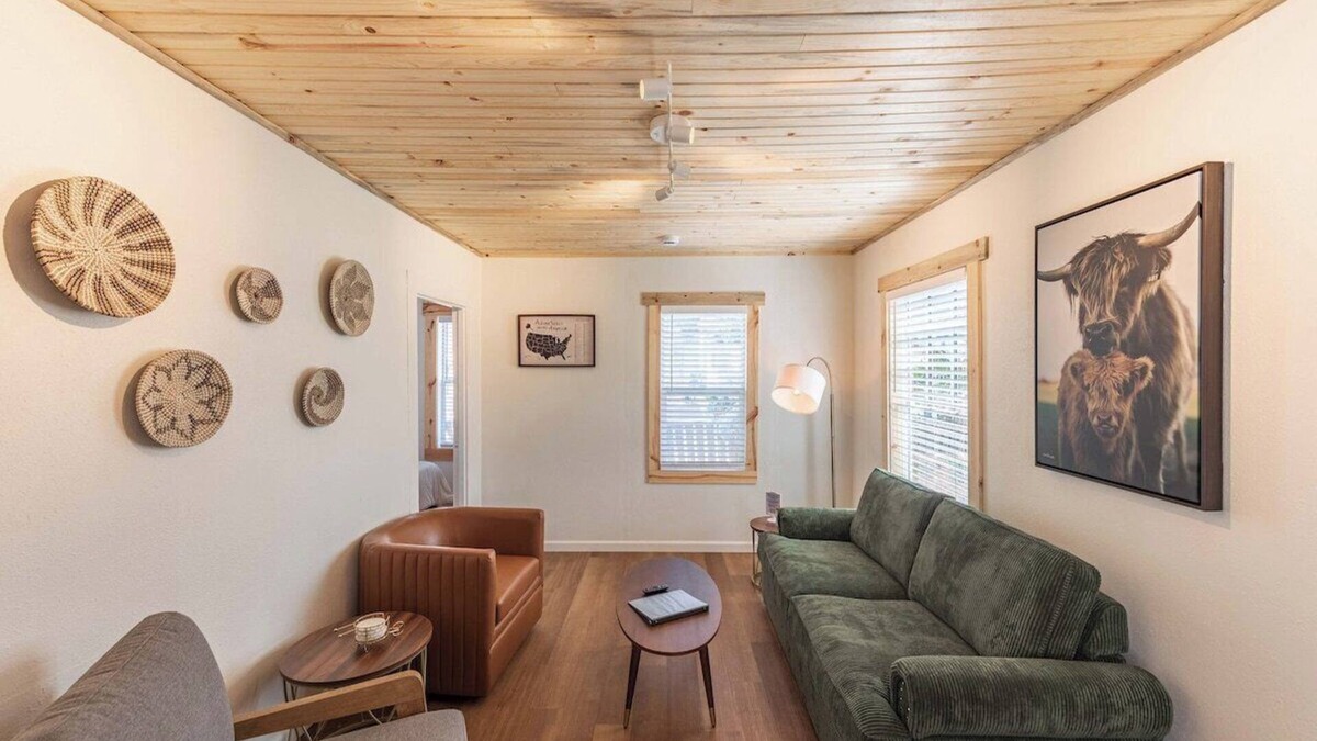 North Bend House | #StayinMyDistrict Brussells Bungalow