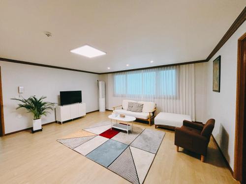 Okpo-dong House | stayok Okpo, center of Geoje