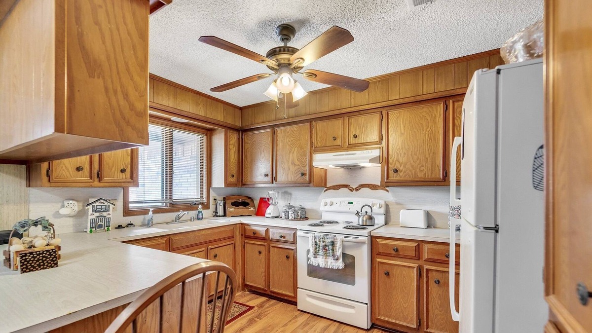 Lubbock House | Stead House-3bd/2ba, Ttu, Fall Specials! 3 Bedroom Home by RedAwning