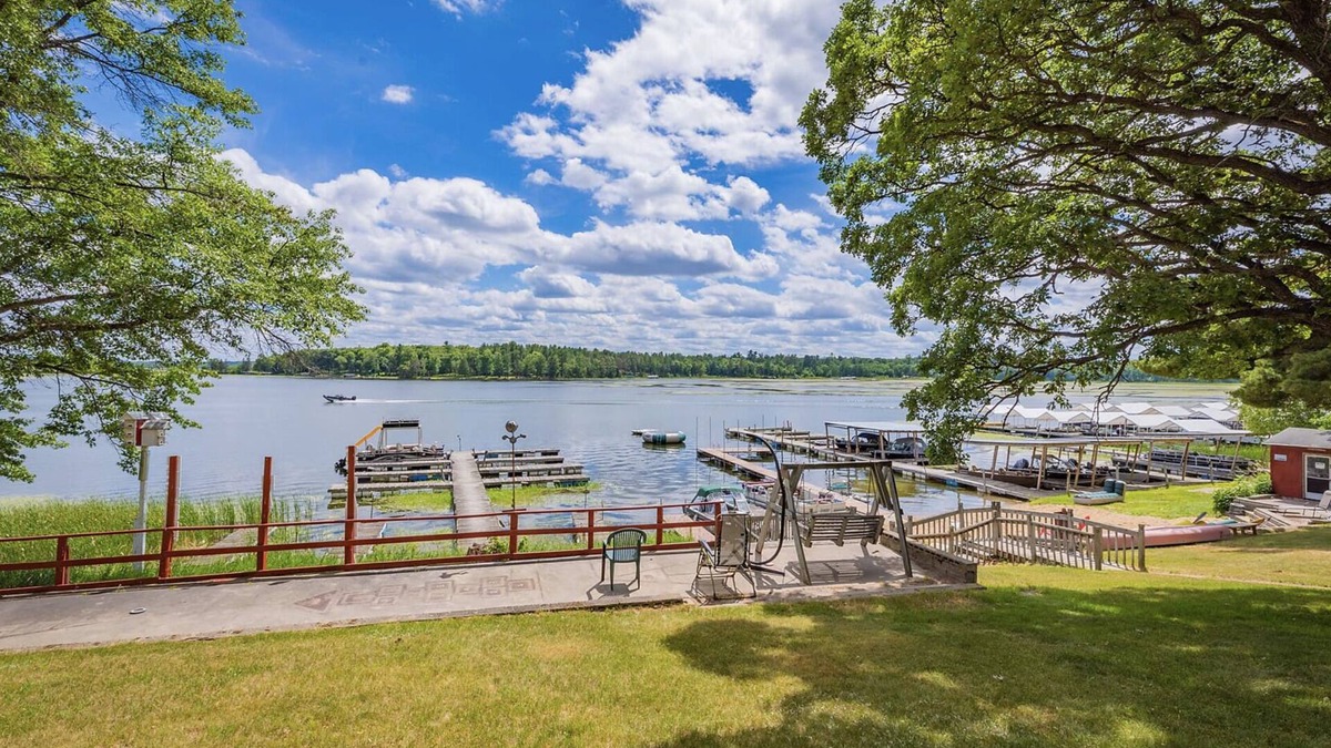 Walker Cabin | Steamboat Bay Resort Cabin 7 - Large/multiple family cabin