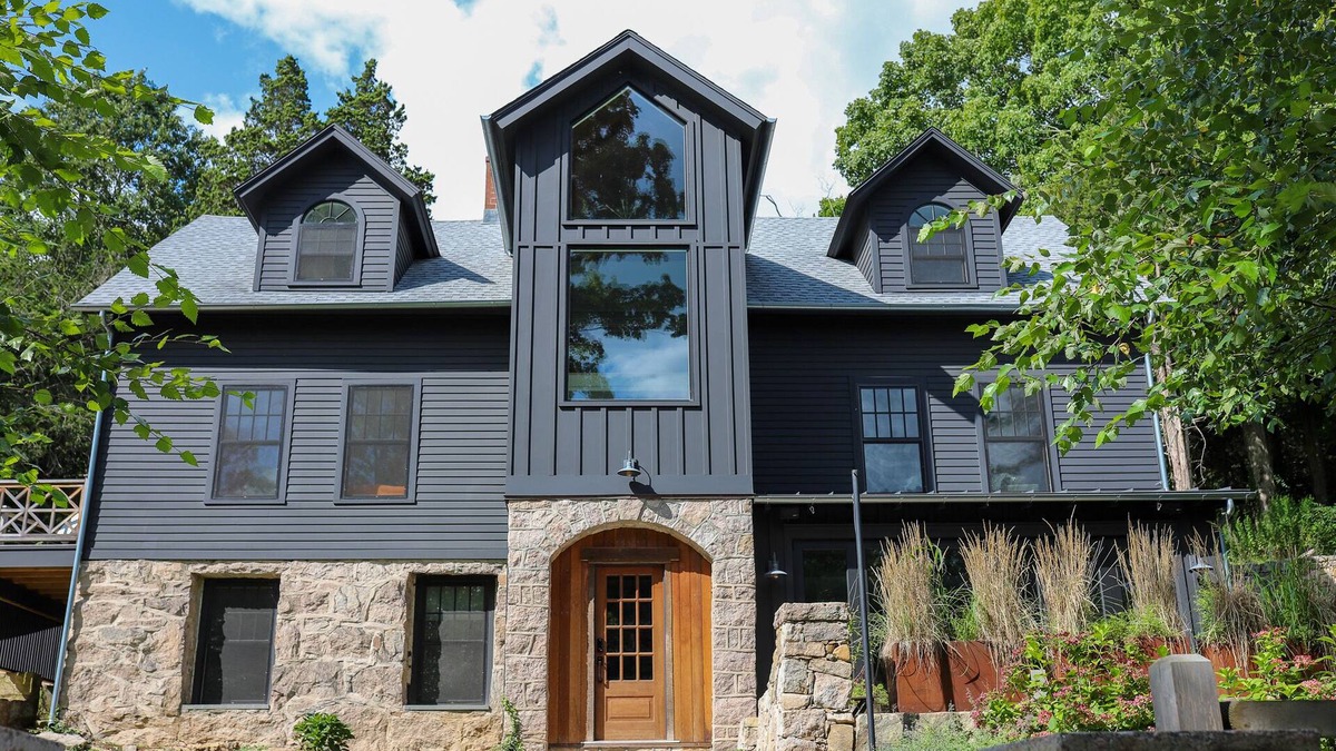 Branford Apartment | StedleyCreek! One bed-room apartment in the Stoney Creek area of Branford, CT.