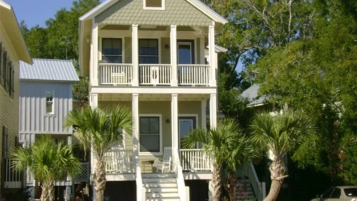 Steinhatchee Resort | Steinhatchee Landing Resort #51-Pineapple Plantation #51-*THIRD NIGHT FREE*