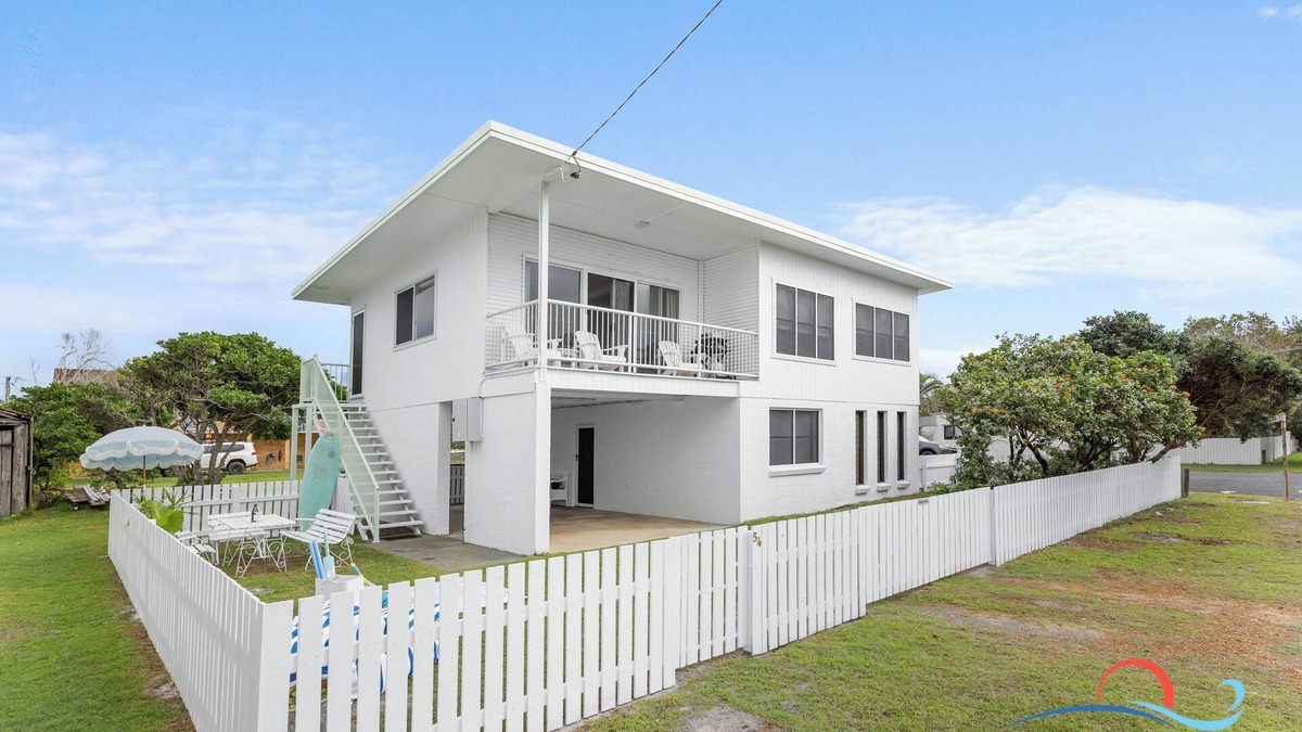 Brooms Head House | Stella- Beachfront Retreat