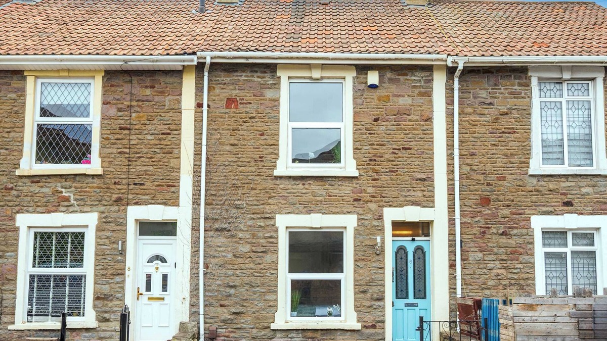 Staple Hill House | Stella's Cottage by STAE-Homes