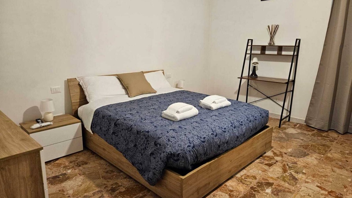 Salario House | Stendardi's House - Stanza 2 Bagno Esterno