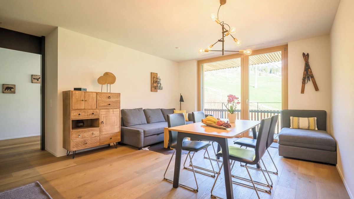 Flims Apartment | Stenna Bergblick - bright and modern 3.5 room apartment for 4 people.
