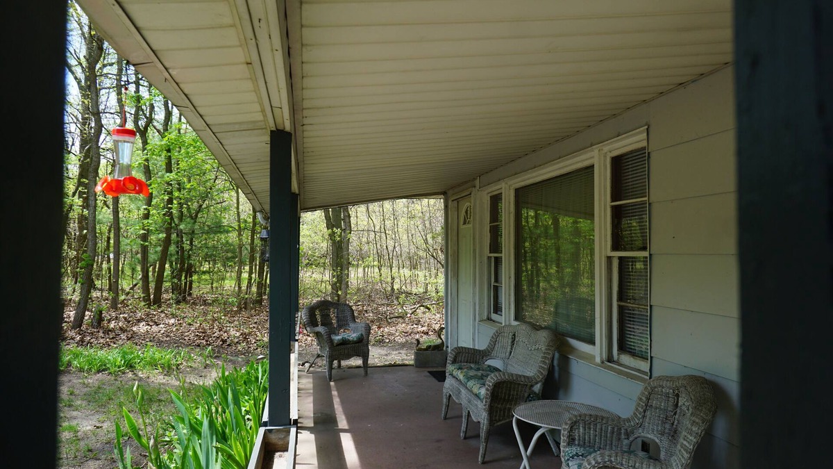 Union Pier House | Step back in time during your stay at Guy's Bungalow.