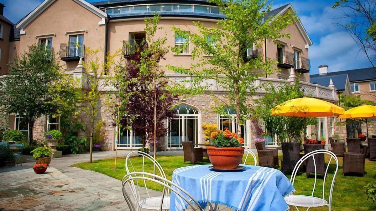 Borris Hotel | Step House Hotel