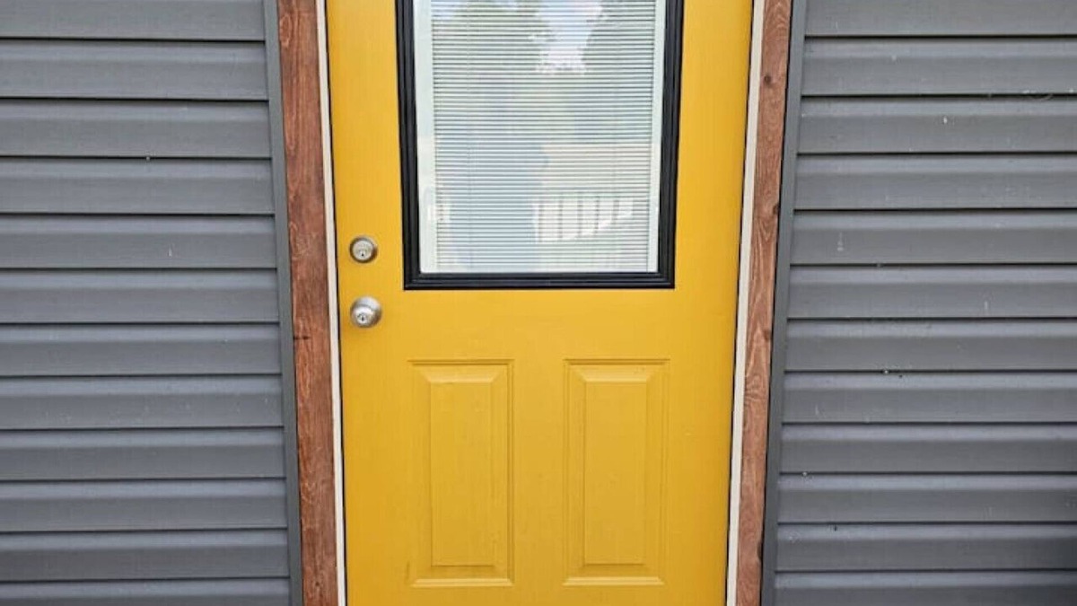 Davis Ski Chalet | Step Inside the Yellow Door – Your Mountain Chalet Escape Awaits