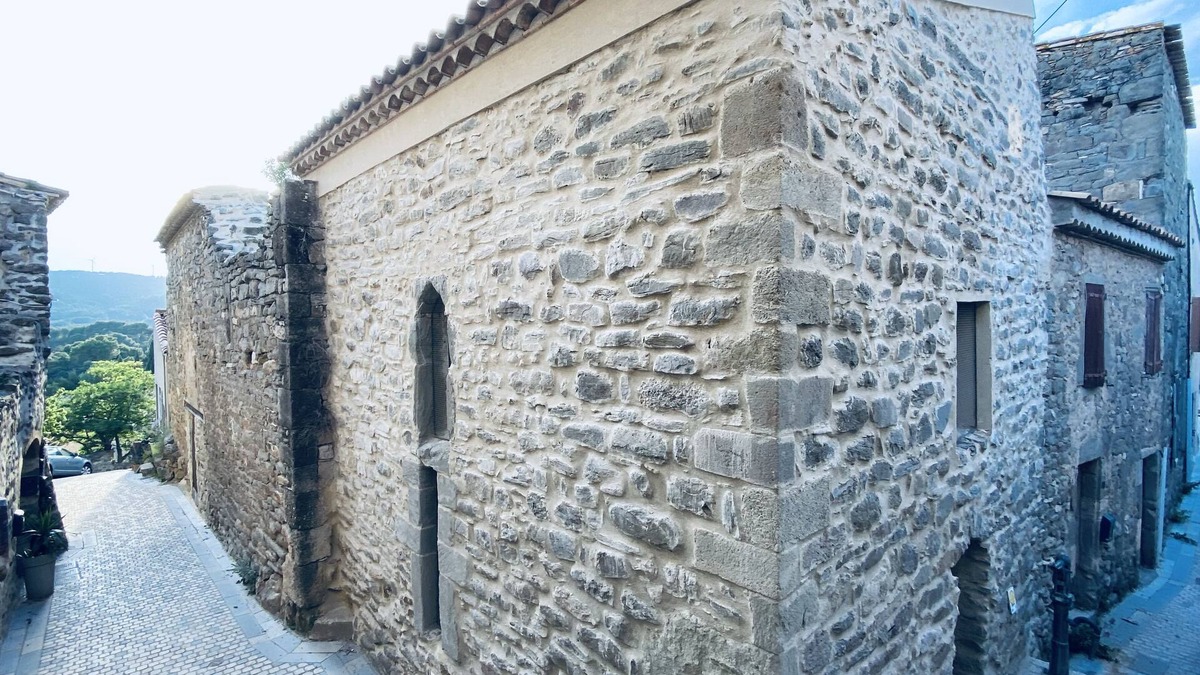 Pouzols-Minervois House | Step into French history at Le Bastion, Pouzols-Minervois, southern France.