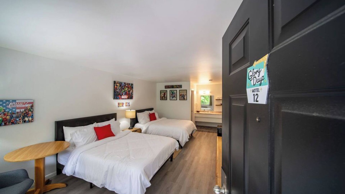 Eureka Springs Historic District Resort | Step into the heroic universe at GloryDayz Motel!