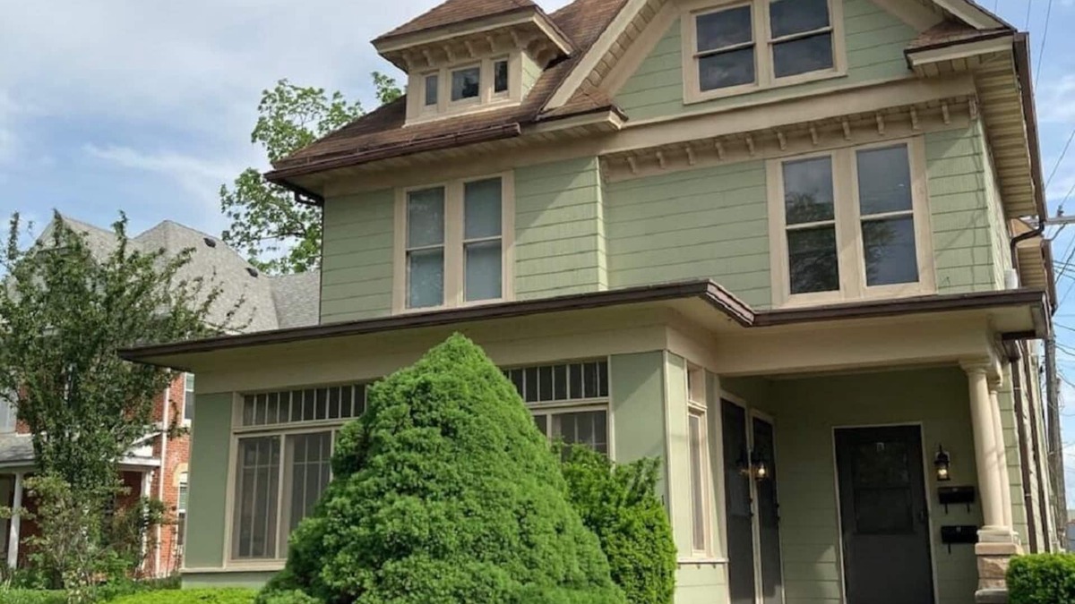 Savanna House | Steps from Main St./Stay Cozy Next to our Electric Fireplace