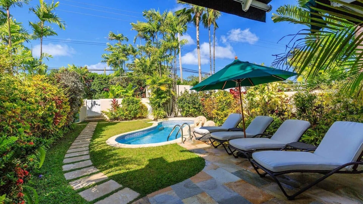 Mullins House | Steps from Mullins Beach 4 bed townhouse