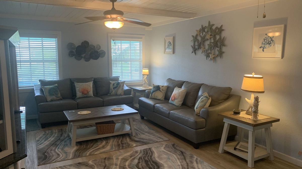 Green Turtle Estates House | Steps From Private Beach, Sleeps 10, Hot Tub In The Deck, Centrally Located
