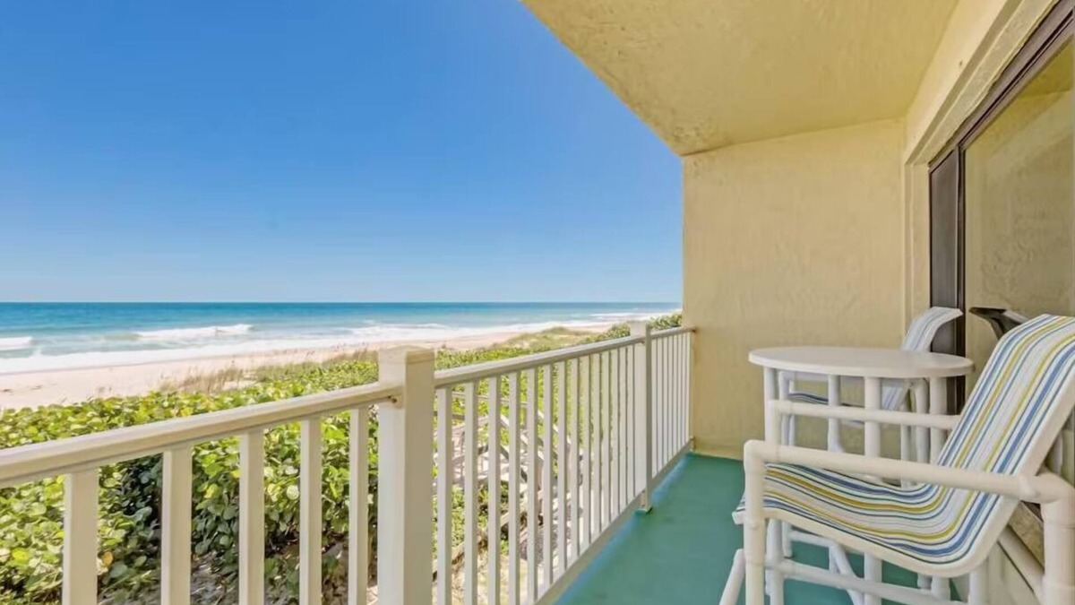 Indialantic By The Sea Resort | Steps from Scenic Indialantic Beach | Spacious Suite w/Kitchen | Pool Access