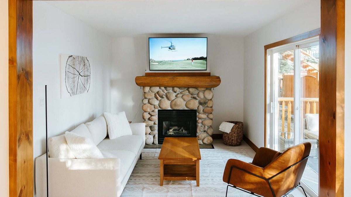 East Kootenay House | Steps from the lift, quick pedal to the trails, short drive to golf.