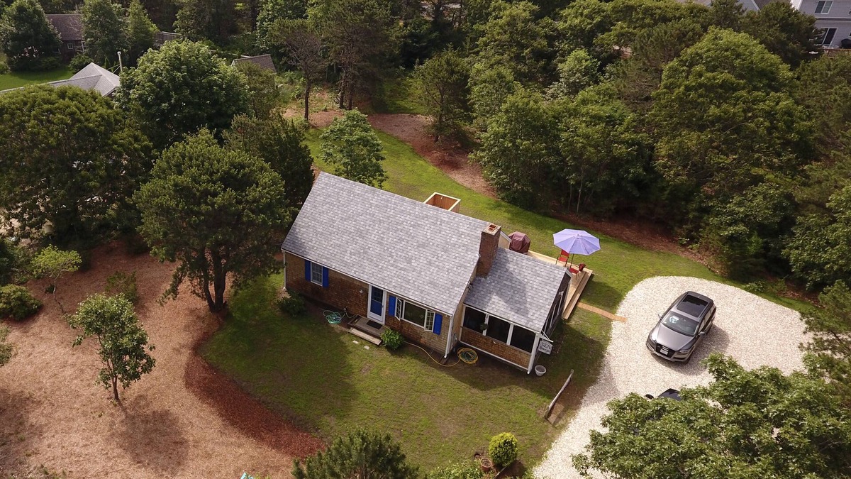 North Eastham House | Steps to a private bay beach from this private & Charming Cape! Book this Fall!