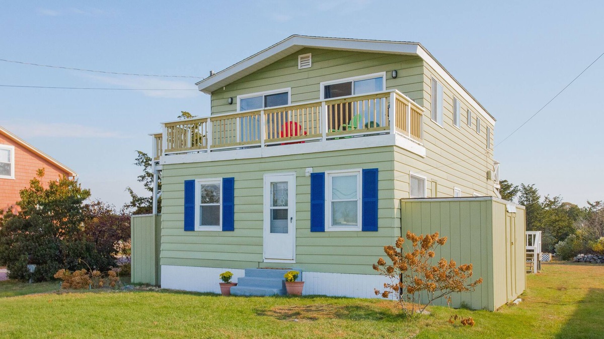 Weekapaug House | Steps to a private beach, spectacular sunsets and kayaking from your backyard!