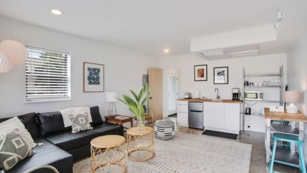 Black Pearl House | Steps to Audubon Park | Quiet+Modern | Black Pearl