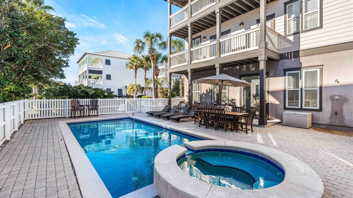 Rosemary Beach House | STEPS to Beach! Private Pool, Spa, Bikes, & Sleeps 18! Pet Friendly!