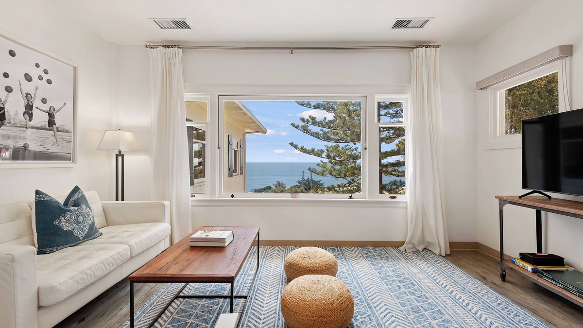Summerland House | Steps to Beach & Town! Ocean Views! Sleeps 4 in style!