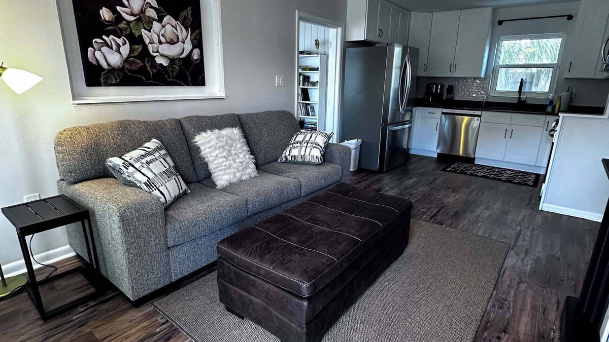 Bonnie Brae Cottage | Steps to Beach and located in the heart of the Flagler Ave. district.
