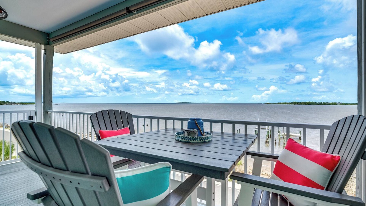 Cedar Key House | Steps to Beach: Waterfront Cedar Key Home!