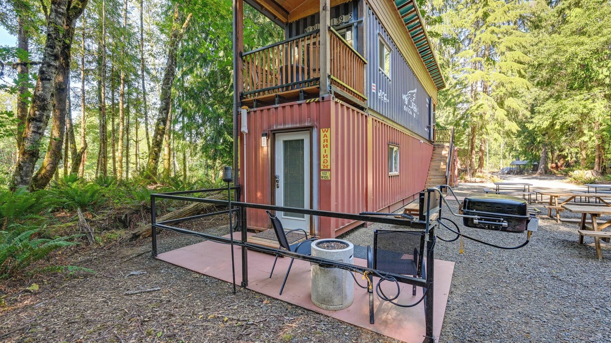 Pierce County Apartment | Steps to Foothills Trail: Unique Carbonado Studio