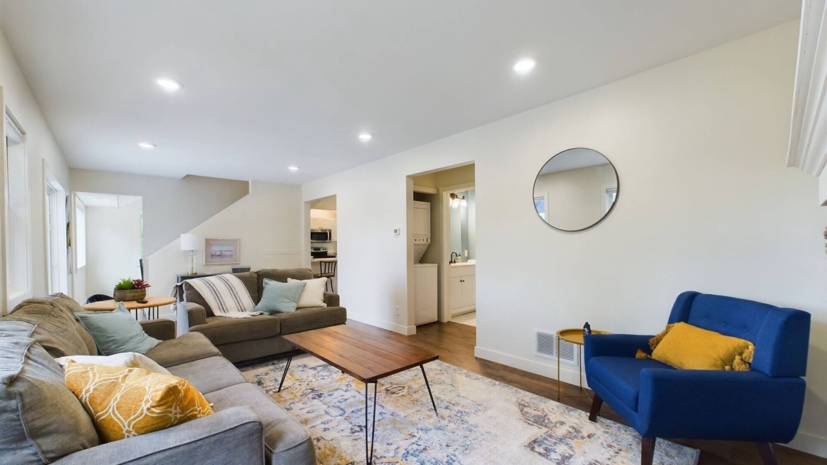 Glenwood House | Steps to Lake Minnewaska, downtown & city Splash Pad! Lake Minnewaska/Glenwood
