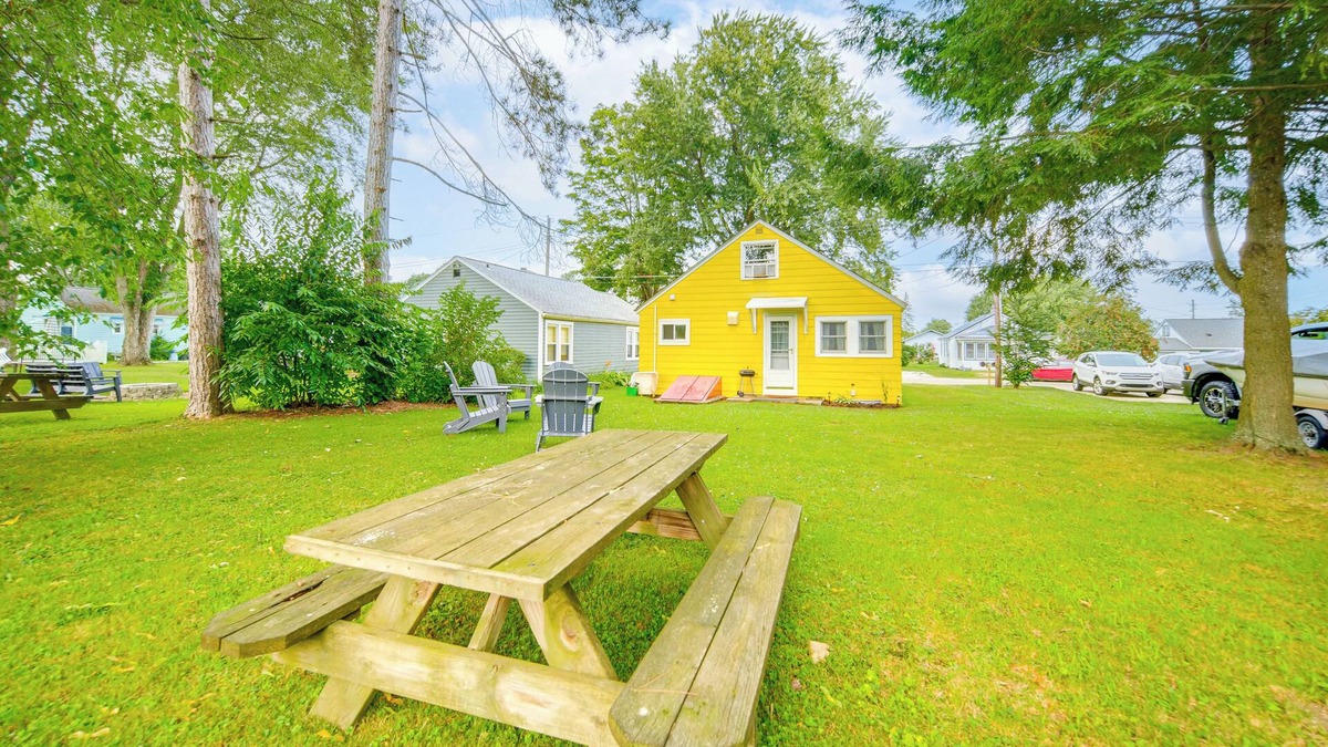 Edinboro Cottage | Steps to Lake + Public Boat Ramp: Edinboro Cottage