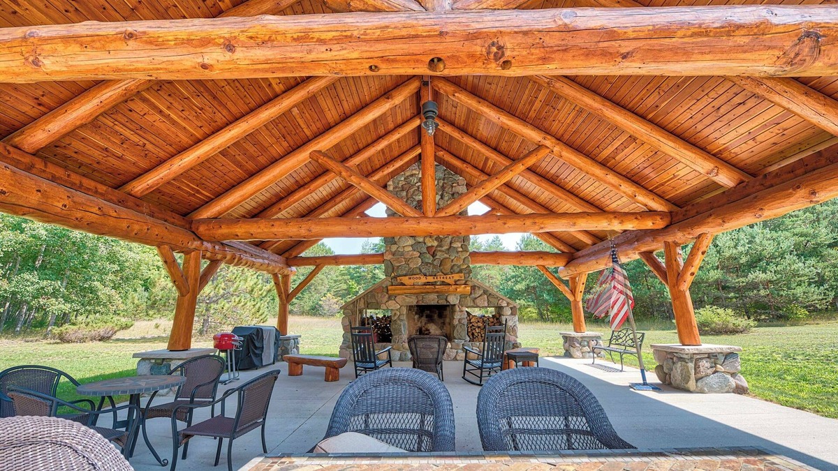 Levering Cottage | Steps to Lakefront: Dog-friendly Cabin in Levering