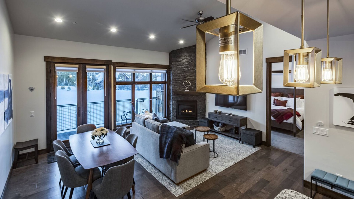 Park City Condo | Steps to Lift: Stay at the WOW Unit: Luxury Mountain View Penthouse: Pool + Spa