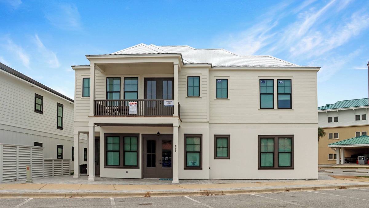 Port St. Joe House | 🏖️Steps to Marina | Bay Views | Pet Friendly | Highball Heaven🏖️