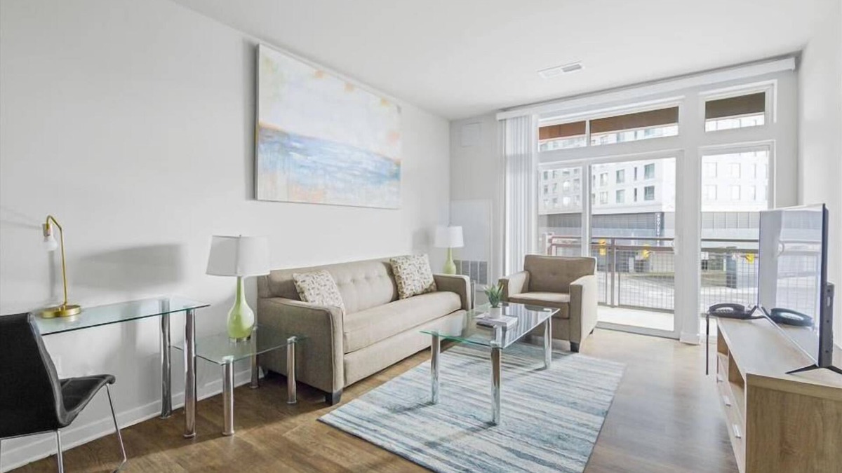 Reston Apartment | Steps to Metro | Best Food & Drink Spots Close by | nr RTC