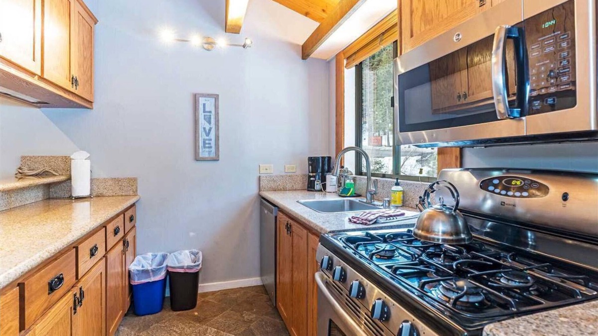 Truckee House | Steps to Northstar Village! Gated, Dog-friendly, with a loft, 2 balconies