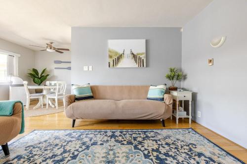 Alamitos Beach Apartment | Steps to Ocean Bliss