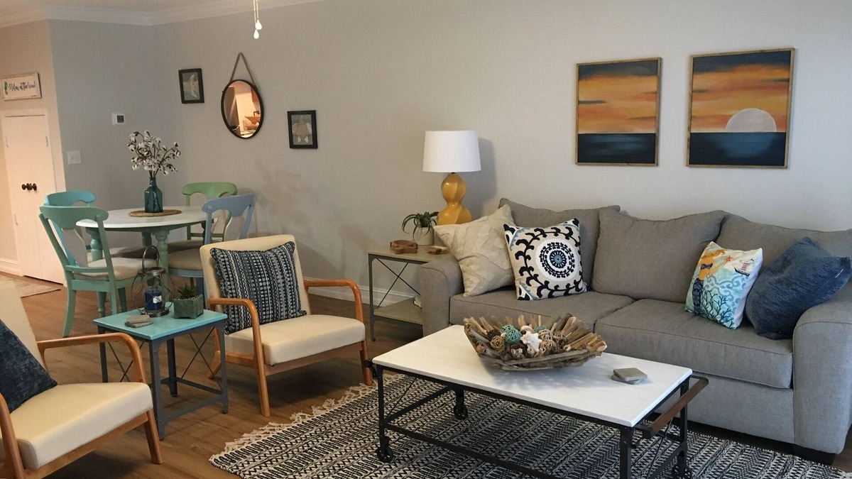 Ormond-by-the-Sea Condo | Steps to pristine, no-drive beach!