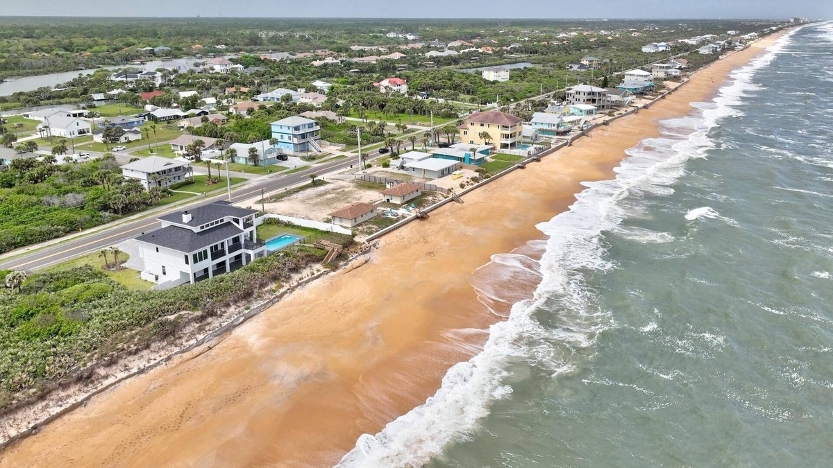 Painters Hill Cottage | Steps to Quiet Beach | Quarter Deck S Cottage | Flagler Beach | Lovely Beachside Location