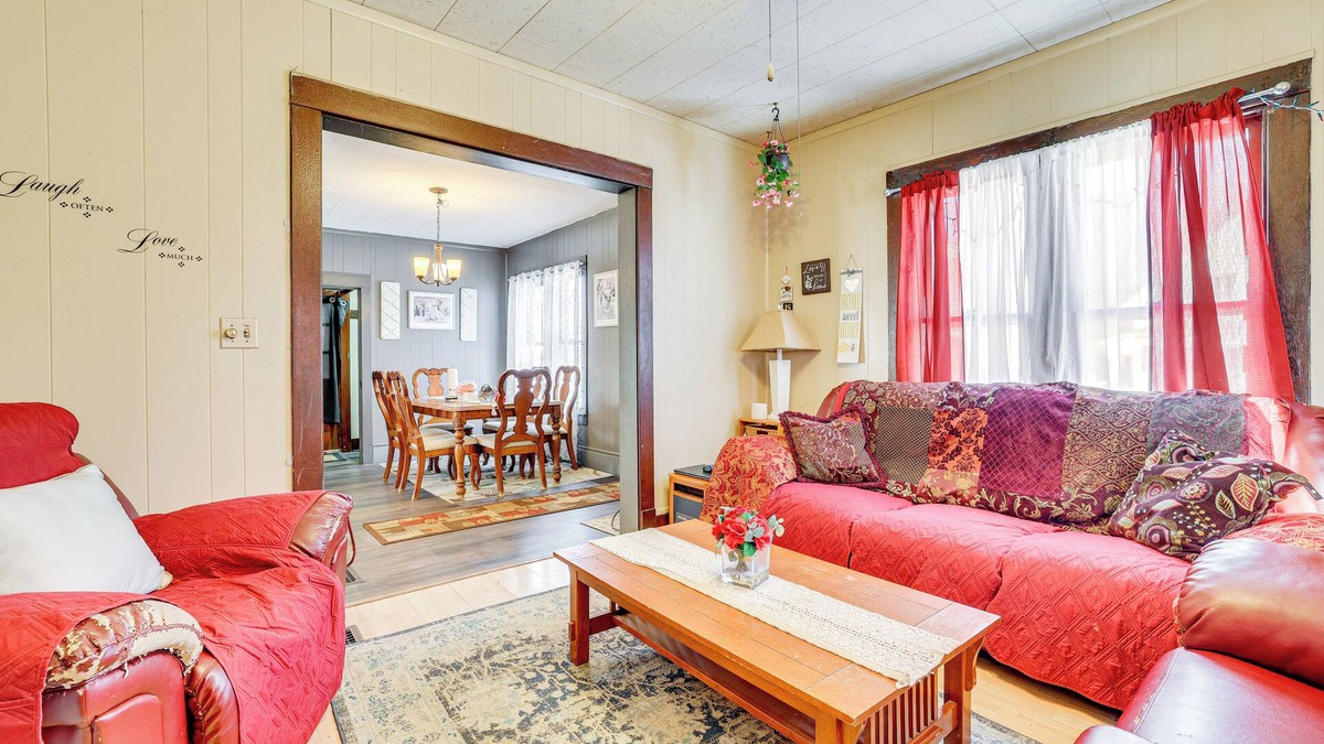 Preston House | Steps to Root River: Home w/Large Yard!