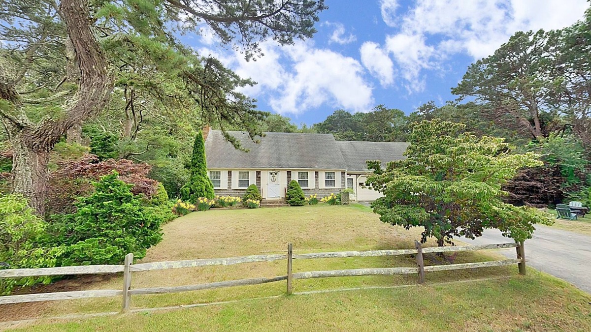 Wellfleet House | Steps to Shops, Eateries & Bike Trail Updated Wellfleet Retreat near Beach