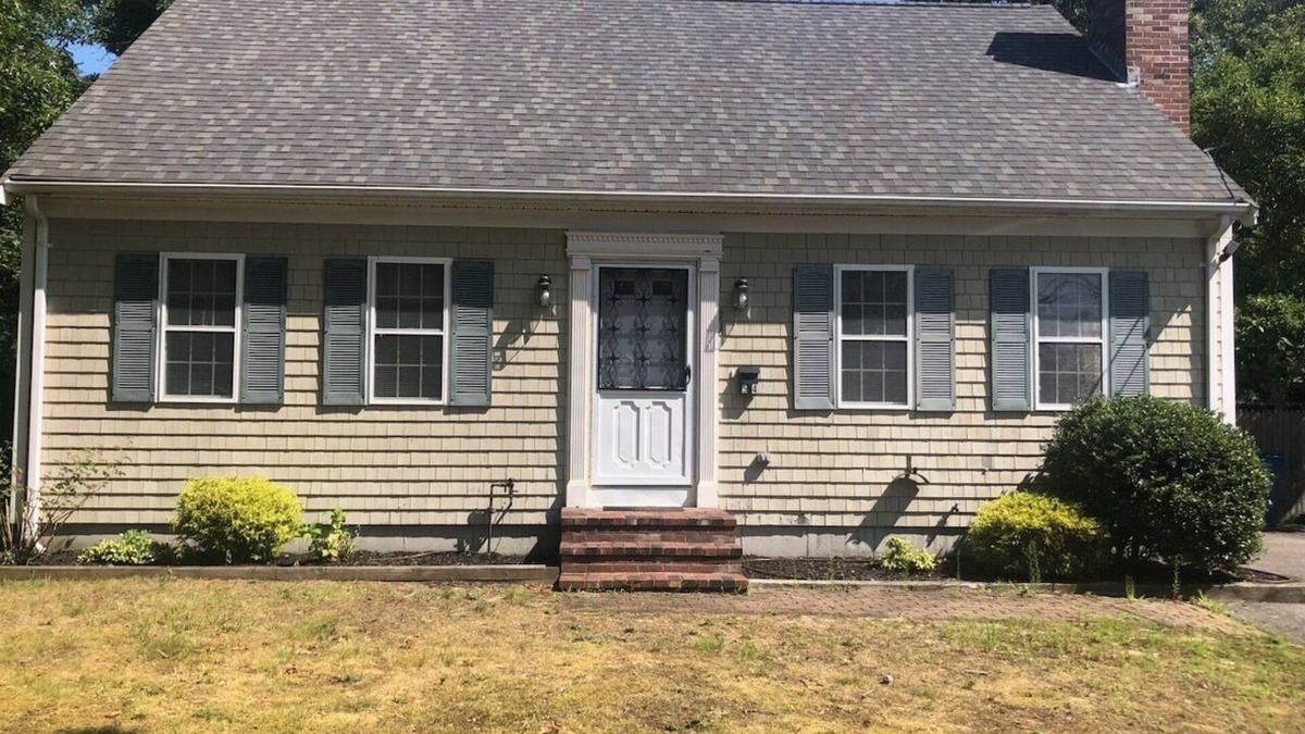 East Falmouth House | Steps to the Beach, Beautiful Home in East Falmouth